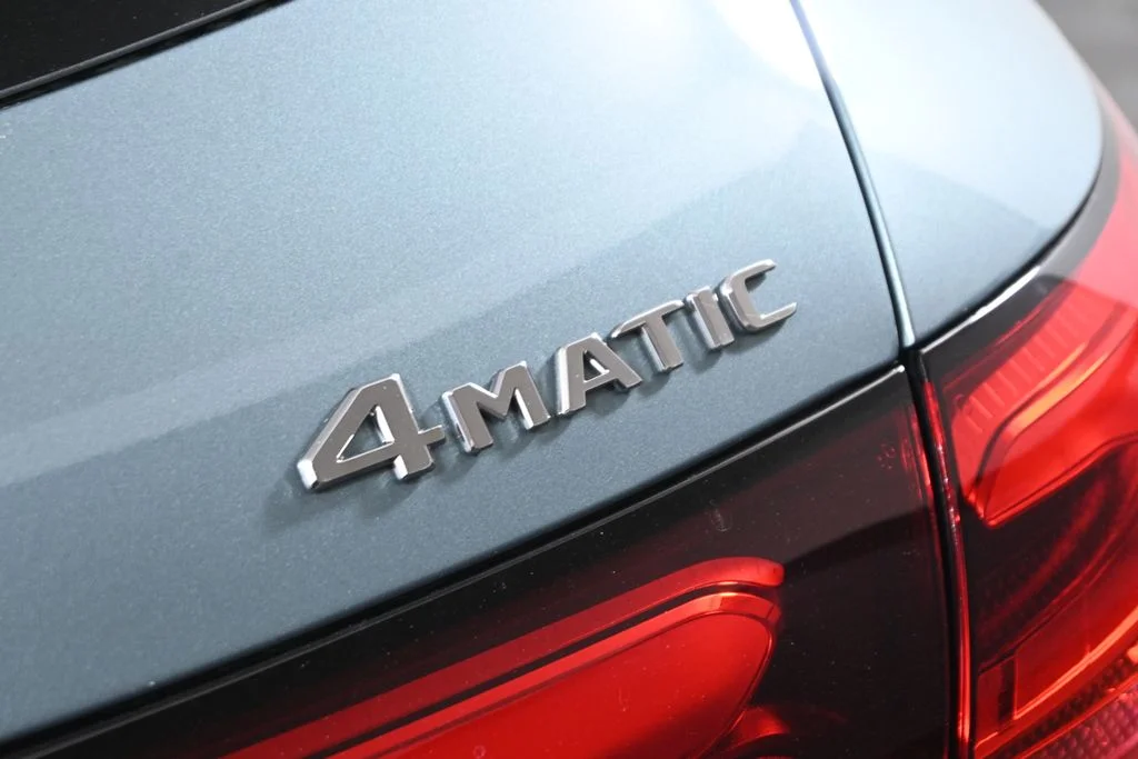 New 2026 Silver Mercedes-Benz GLC 300 image 37