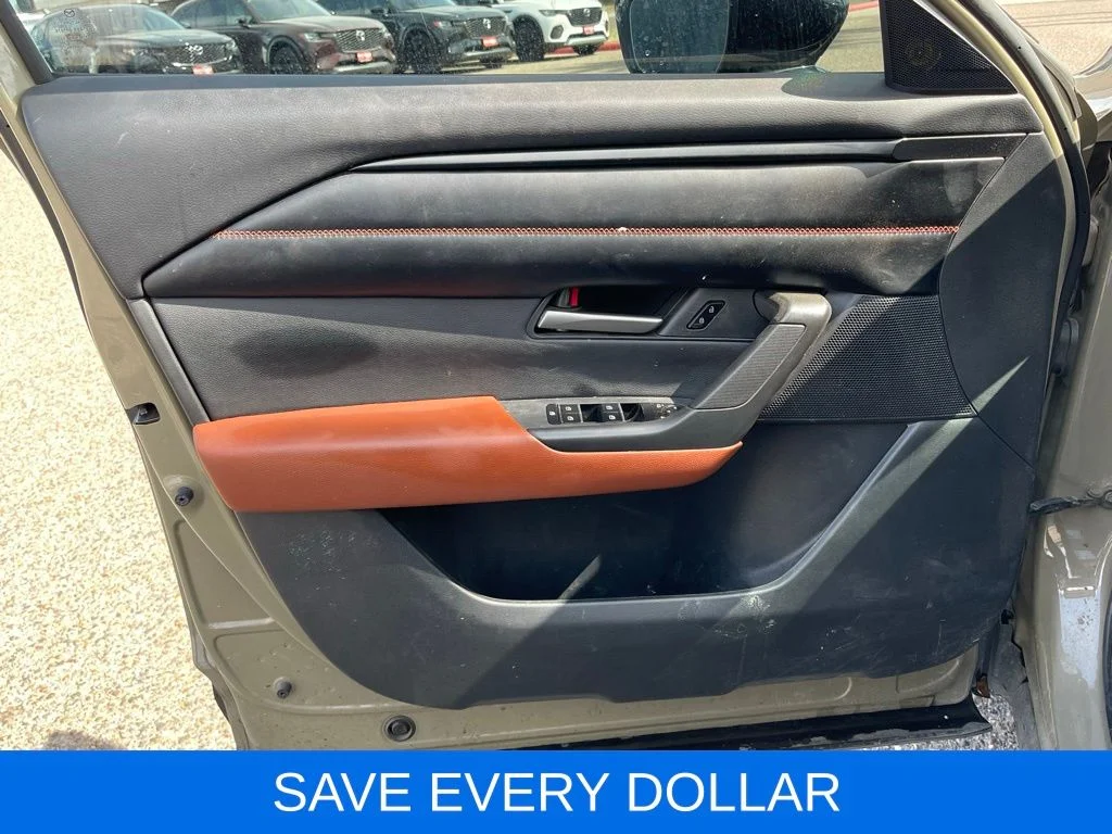 Used 2023  Mazda 2.5 Turbo Meridian Edition image 14
