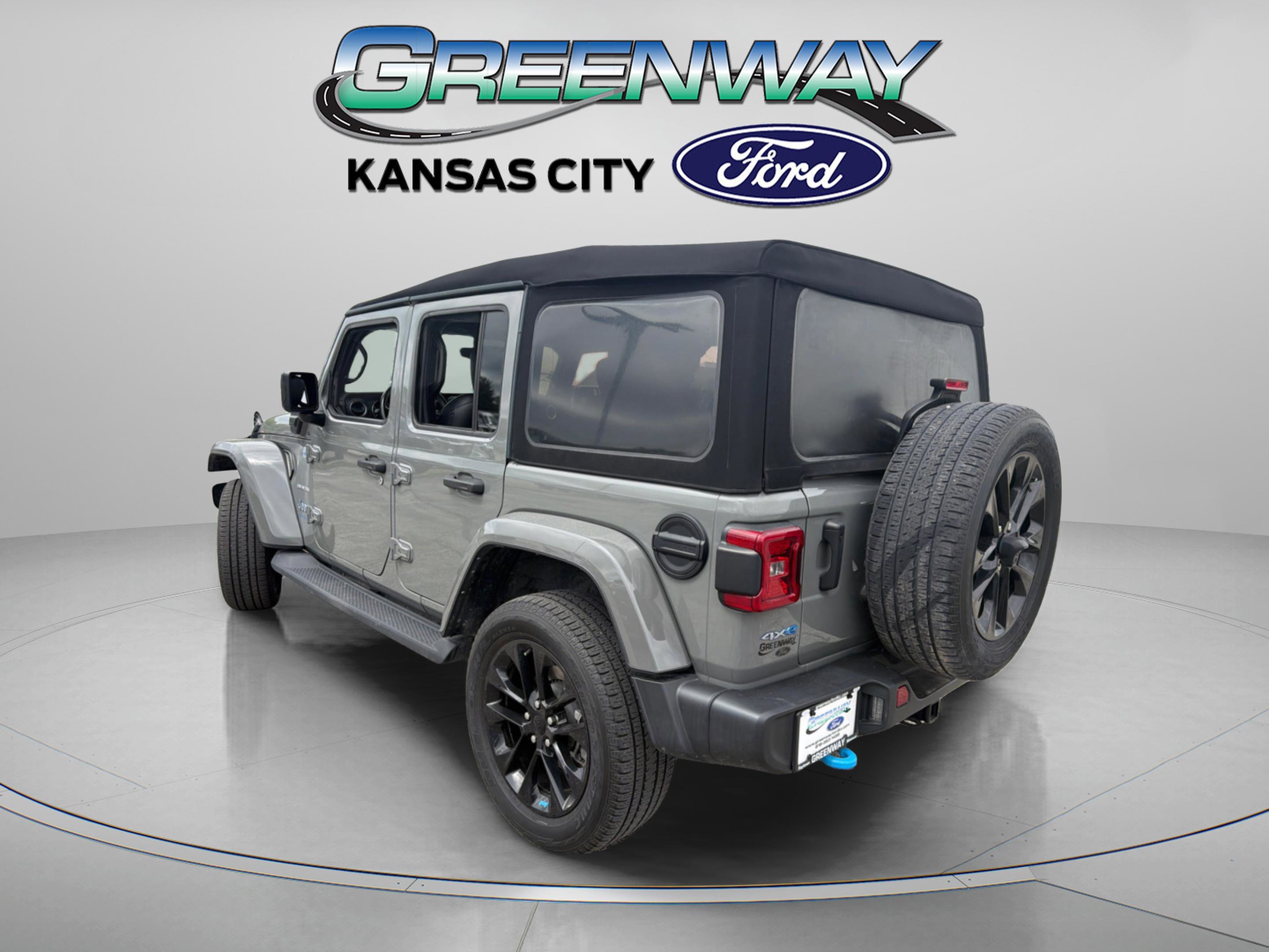Used 2023 Sting Gray Clearcoat Jeep Sahara image 6
