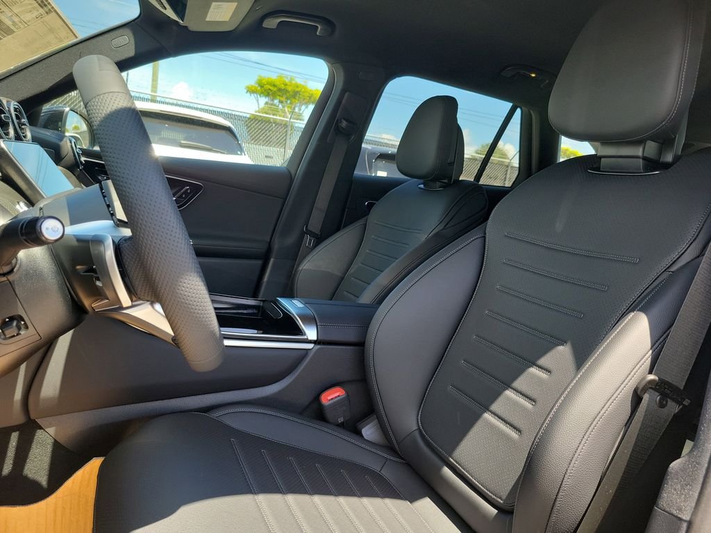 New 2026 MANUFAKTUR Alpine Grey Mercedes-Benz GLC 300 image 18