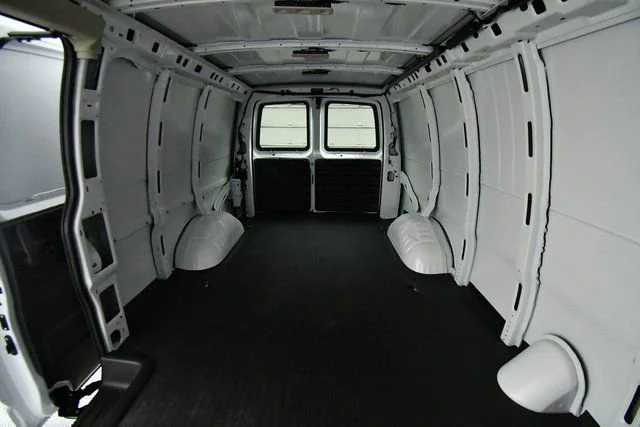 2025 Chevrolet Express Cargo Work Van - Photo 22