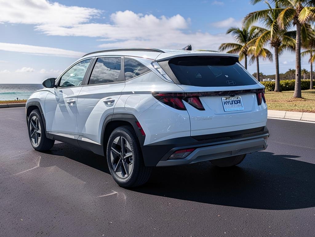 New 2026 White Hyundai SEL FWD image 7