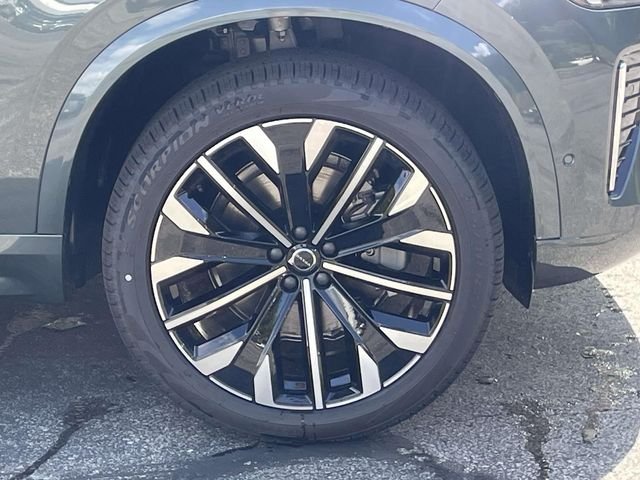 New 2027  Volvo  image 5