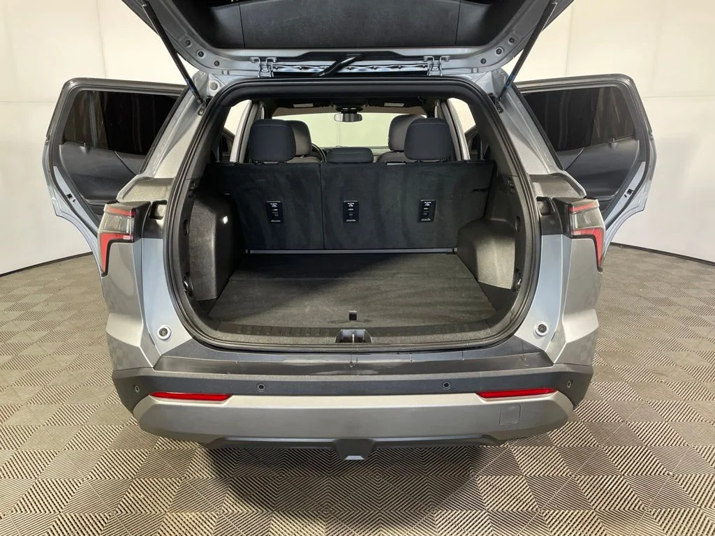 Used 2025 Sterling Gray Metallic Chevrolet LT image 21
