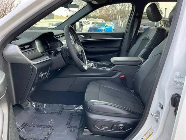 2026 Jeep Grand Cherokee Laredo - Photo 18