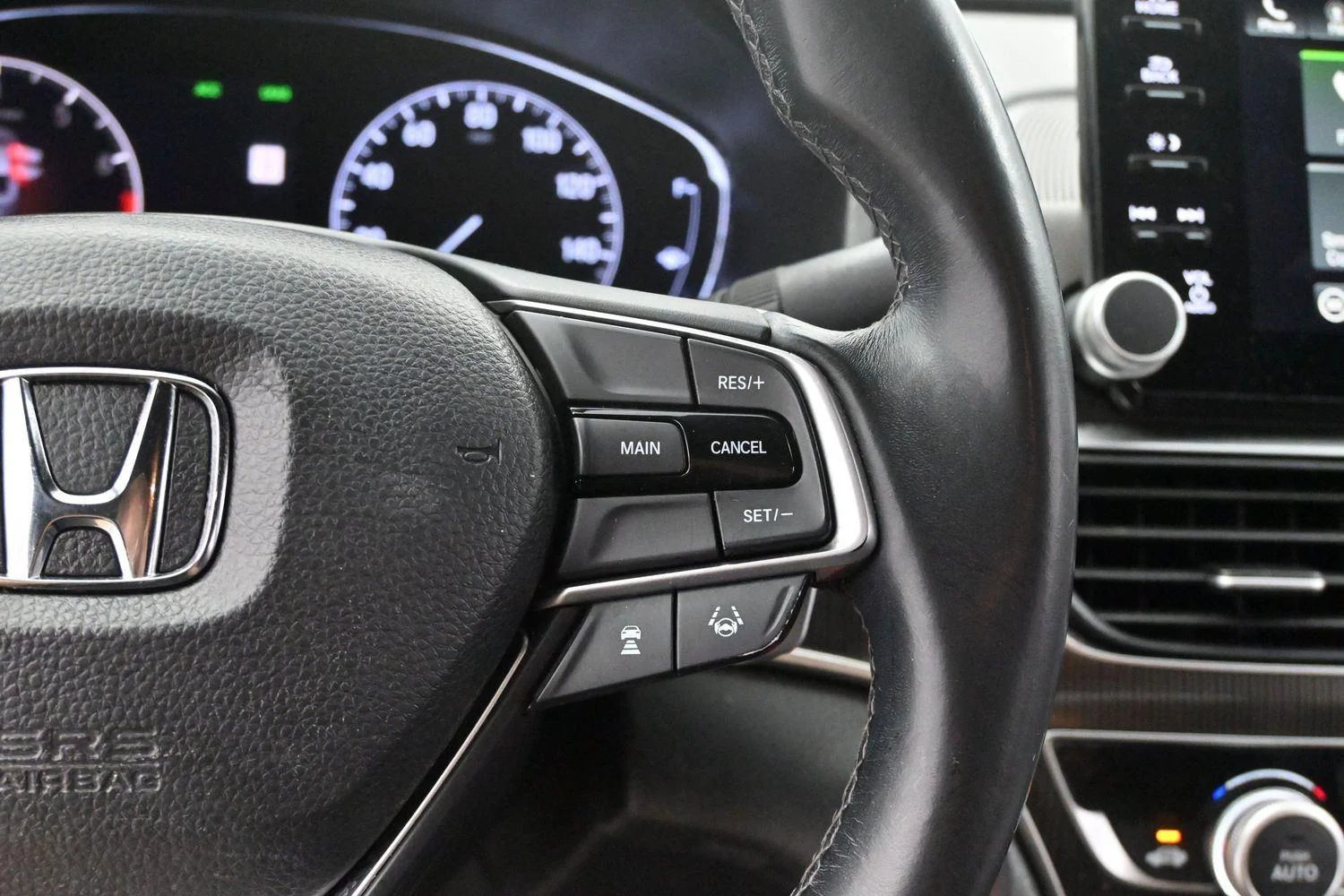 Used 2018 Platinum White Pearl Honda Sport image 15