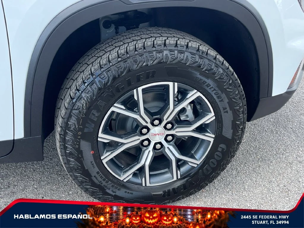 New 2026 Summit White GMC AT4 image 22
