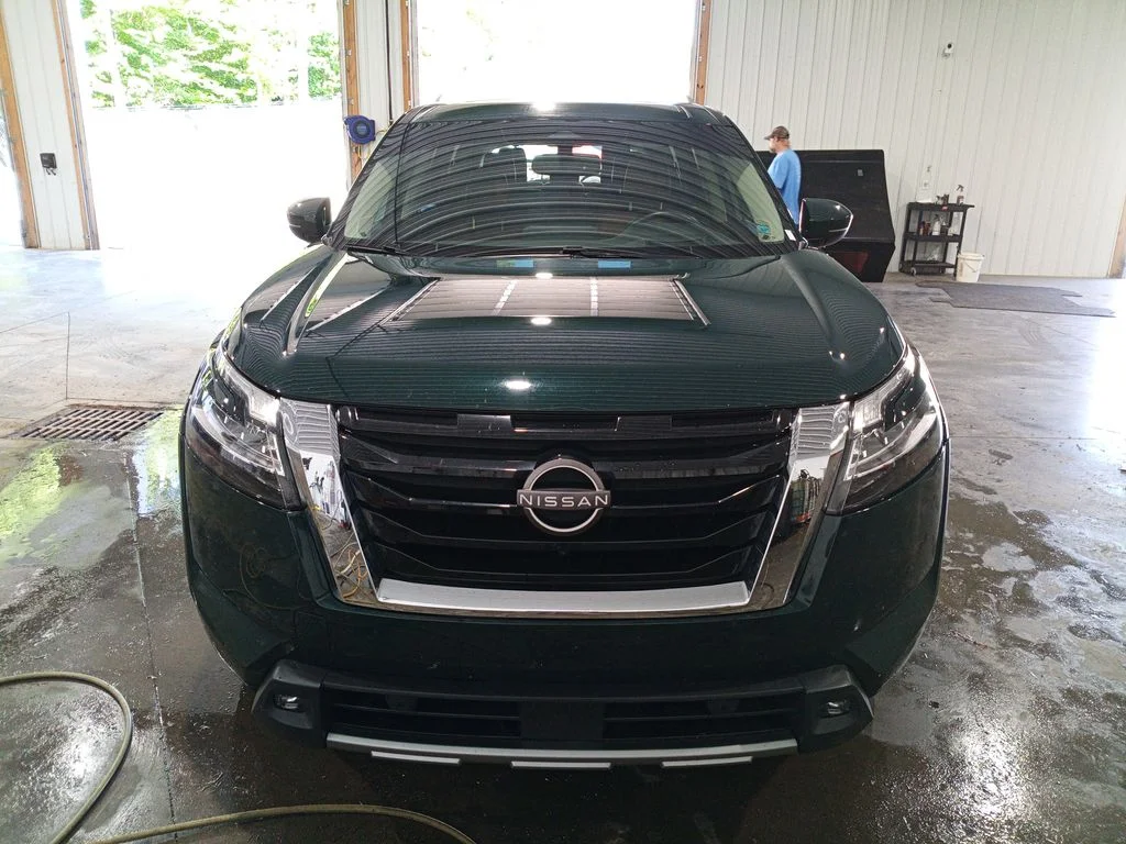 Used 2022 Black Nissan Platinum image 14