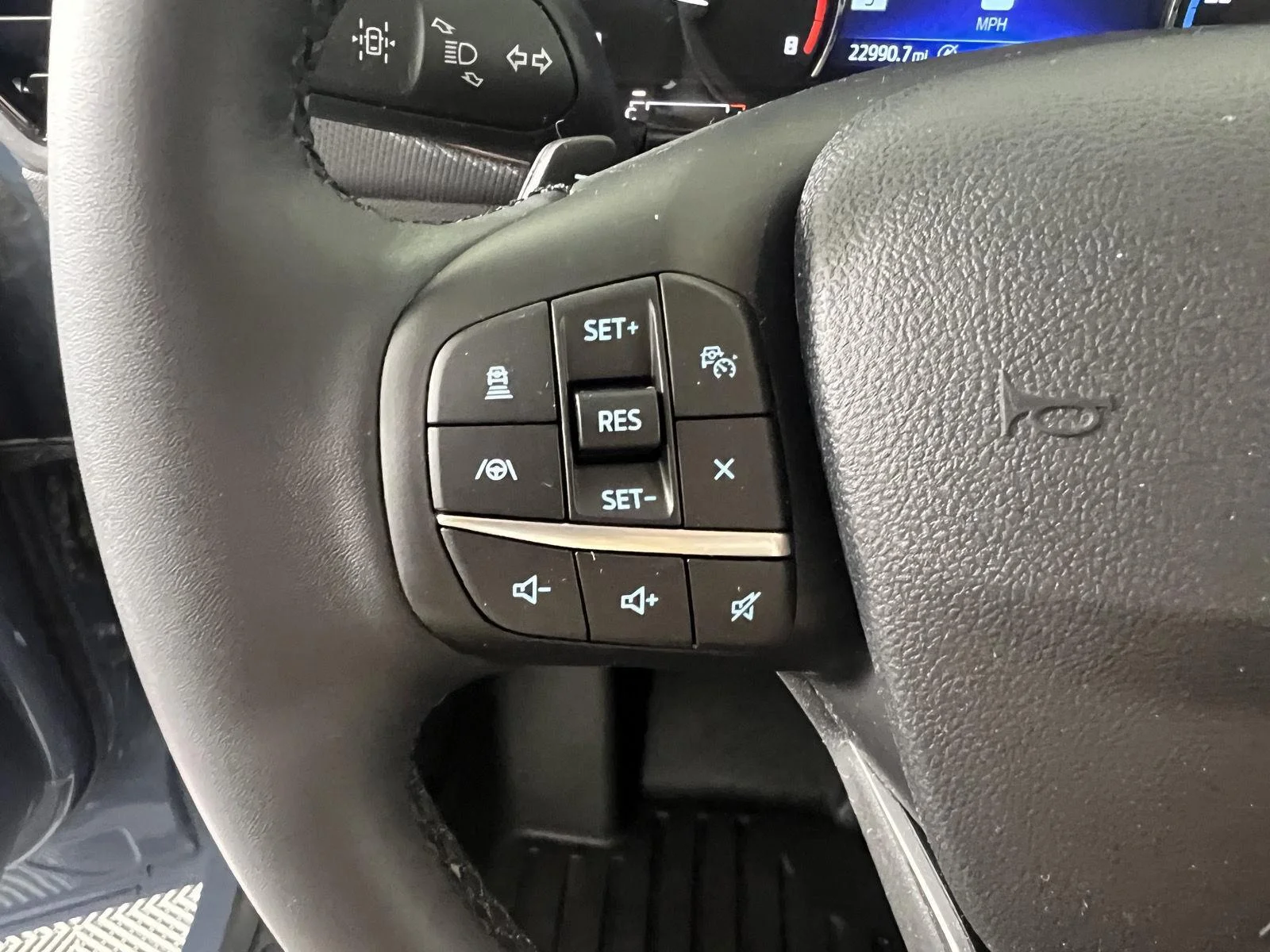 Used 2024 Azure Gray Metallic Tri-Coat Ford Badlands image 16