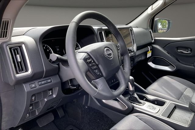 New 2026 Glacier White Nissan Crew Cab SV image 7
