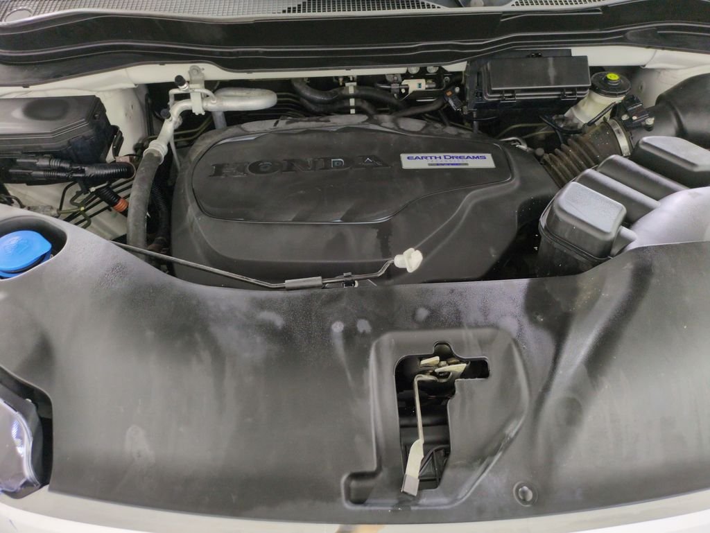 Used 2017 White Diamond Pearl Honda Touring image 22