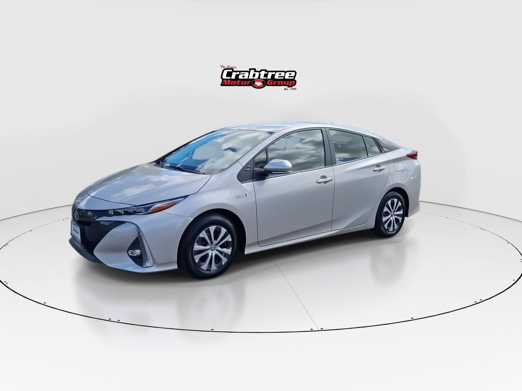 Used 2022 Silver Toyota Limited image 4