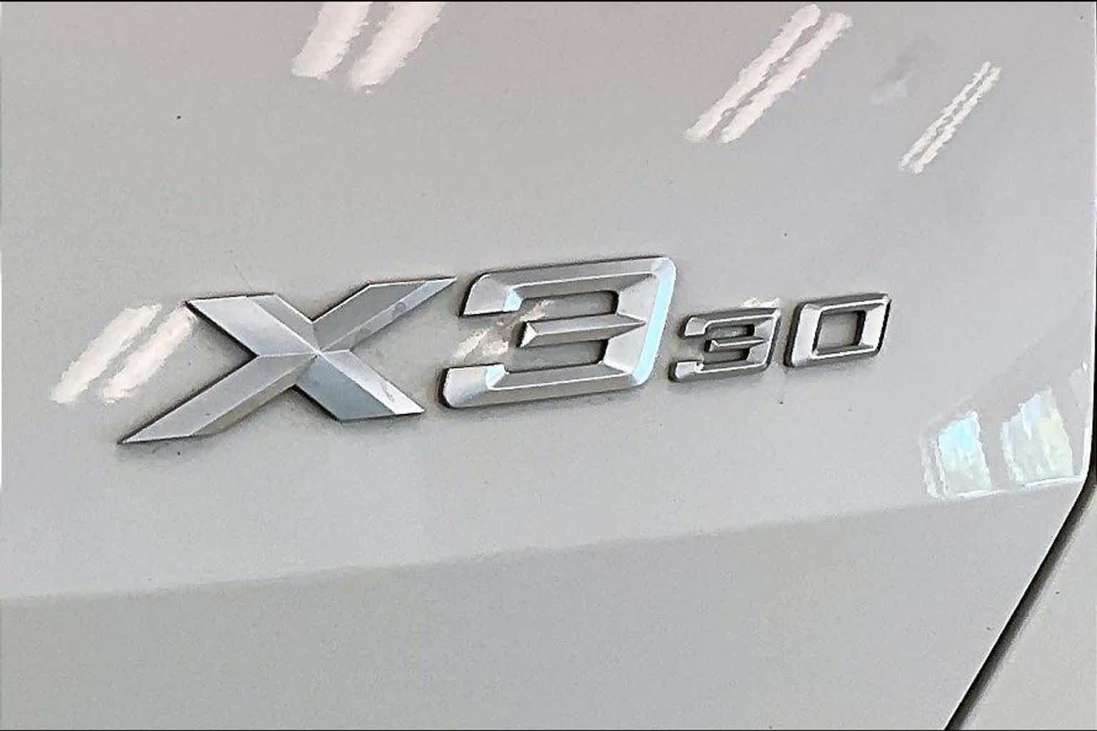 Used 2026 Alpine White BMW 30 xDrive image 9