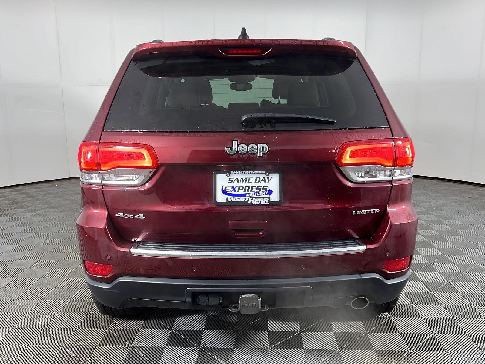 Used 2018 Velvet Red Pearlcoat Jeep Limited image 6