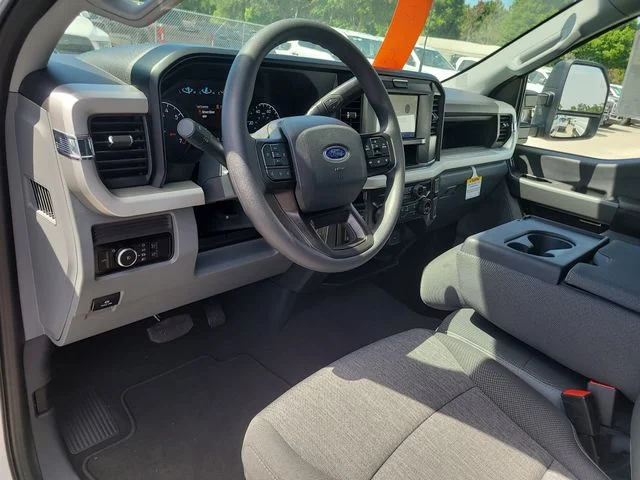 New 2026 Oxford White Ford XL image 17