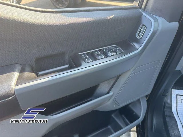Used 2023 Black Ford XLT image 24