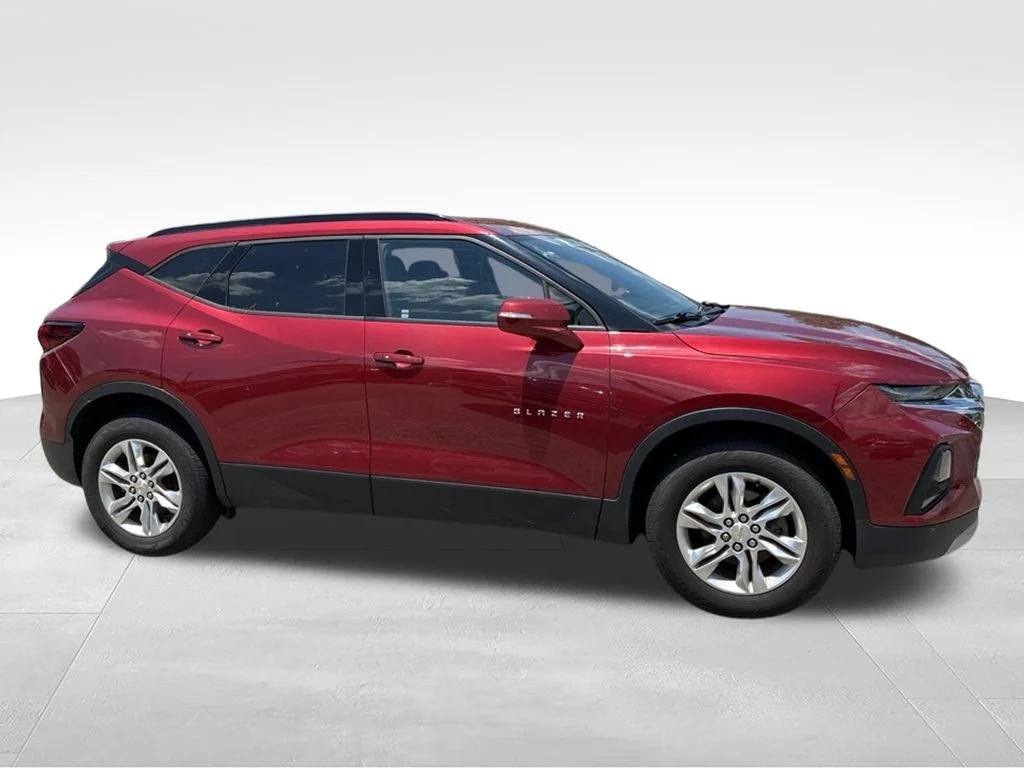 Used 2019 Red Chevrolet Base image 6