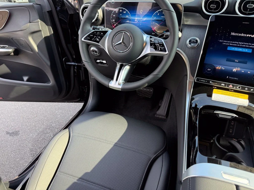 New 2027 Black Mercedes-Benz GLC 300 image 25