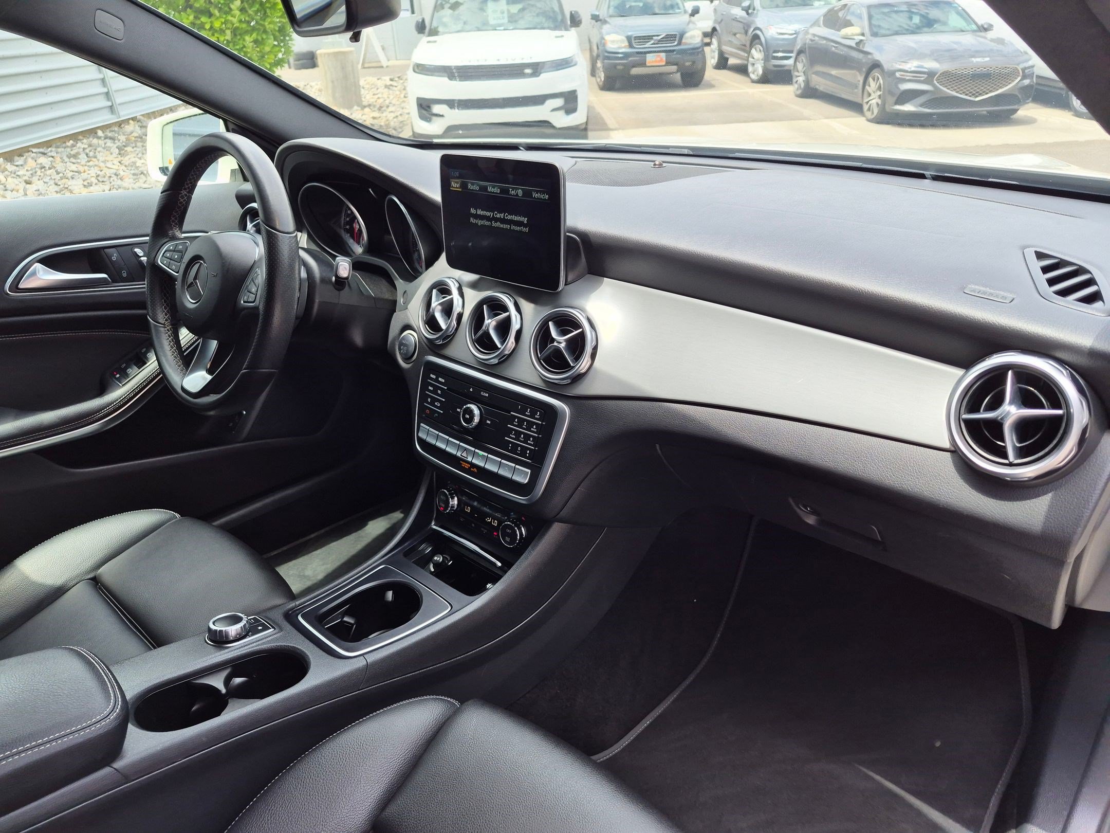 Used 2018 Cirrus White Mercedes-Benz GLA 250 image 30