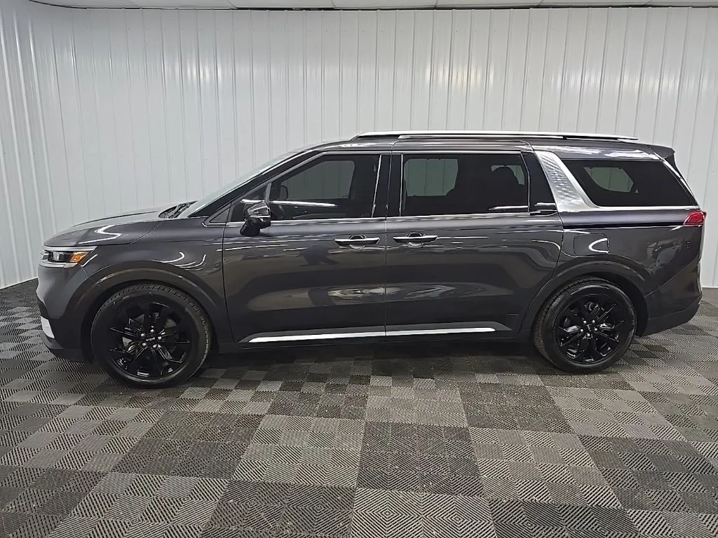 Used 2022 Gray Kia SX Prestige image 5