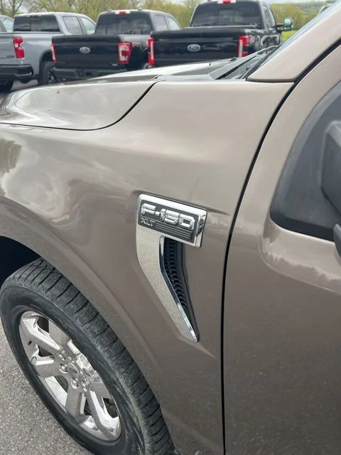 Used 2021 Gray Ford XLT image 17