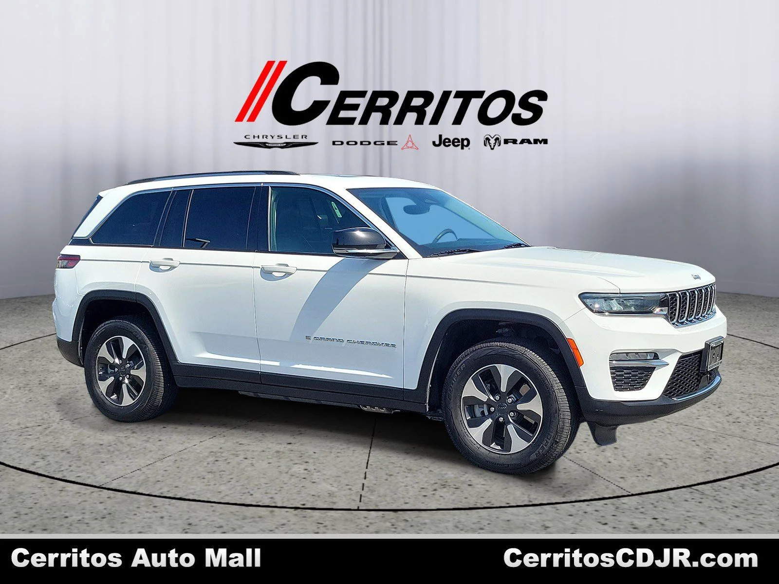 Used 2024 White Jeep 4xe image 1