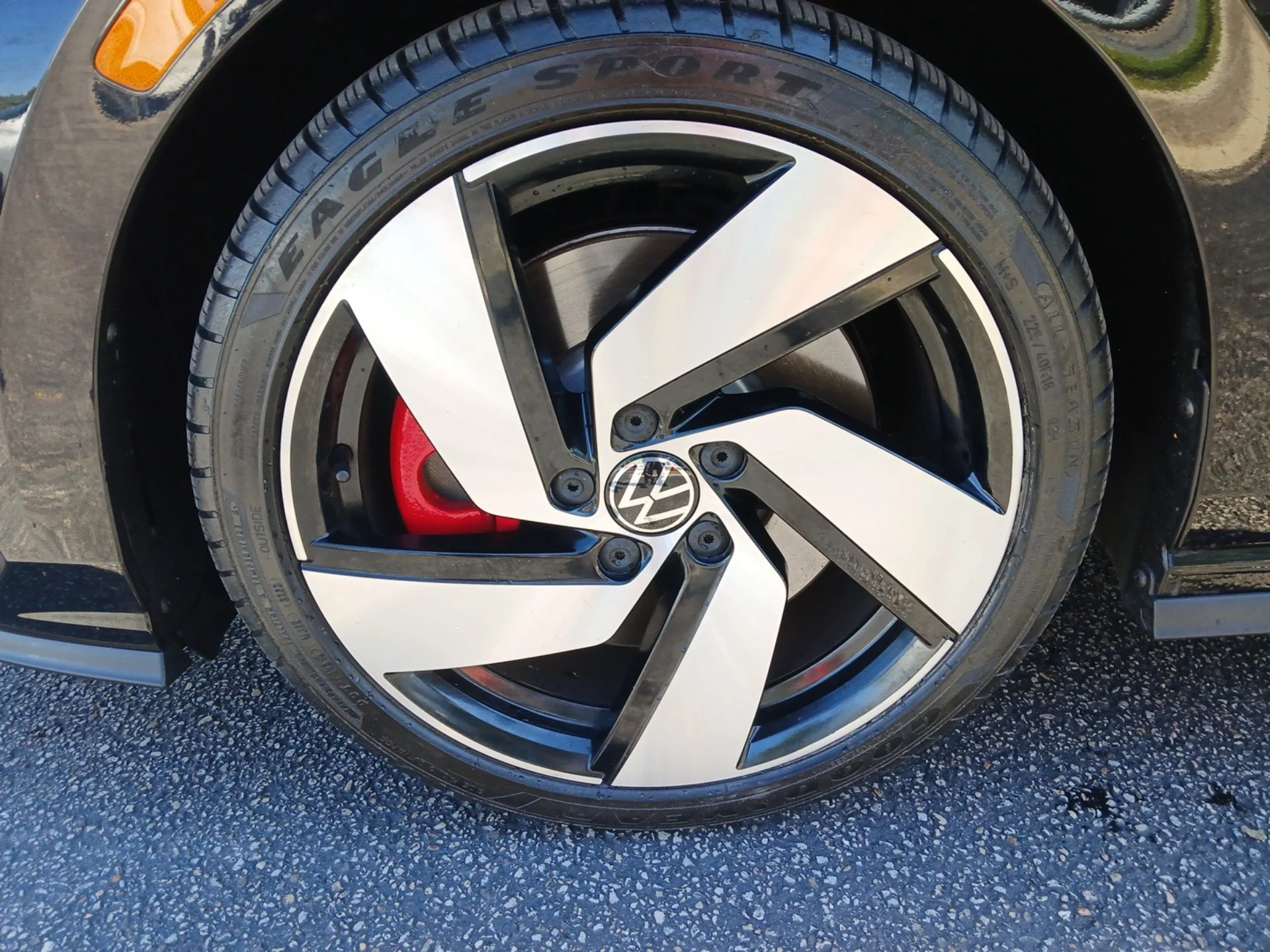 Certified Used 2024 Deep Black Pearl Effect Volkswagen 2.0T S image 26