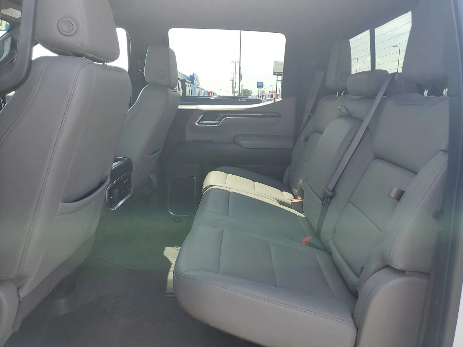 Used 2024 Summit White Chevrolet LTZ image 13