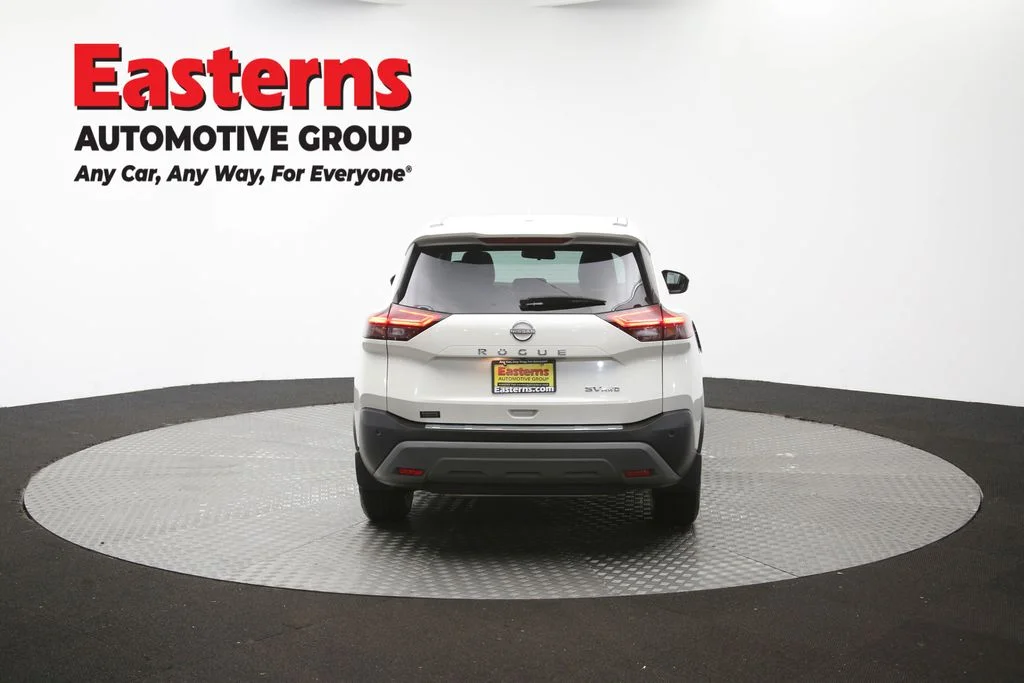 Used 2023 White Nissan SV image 40