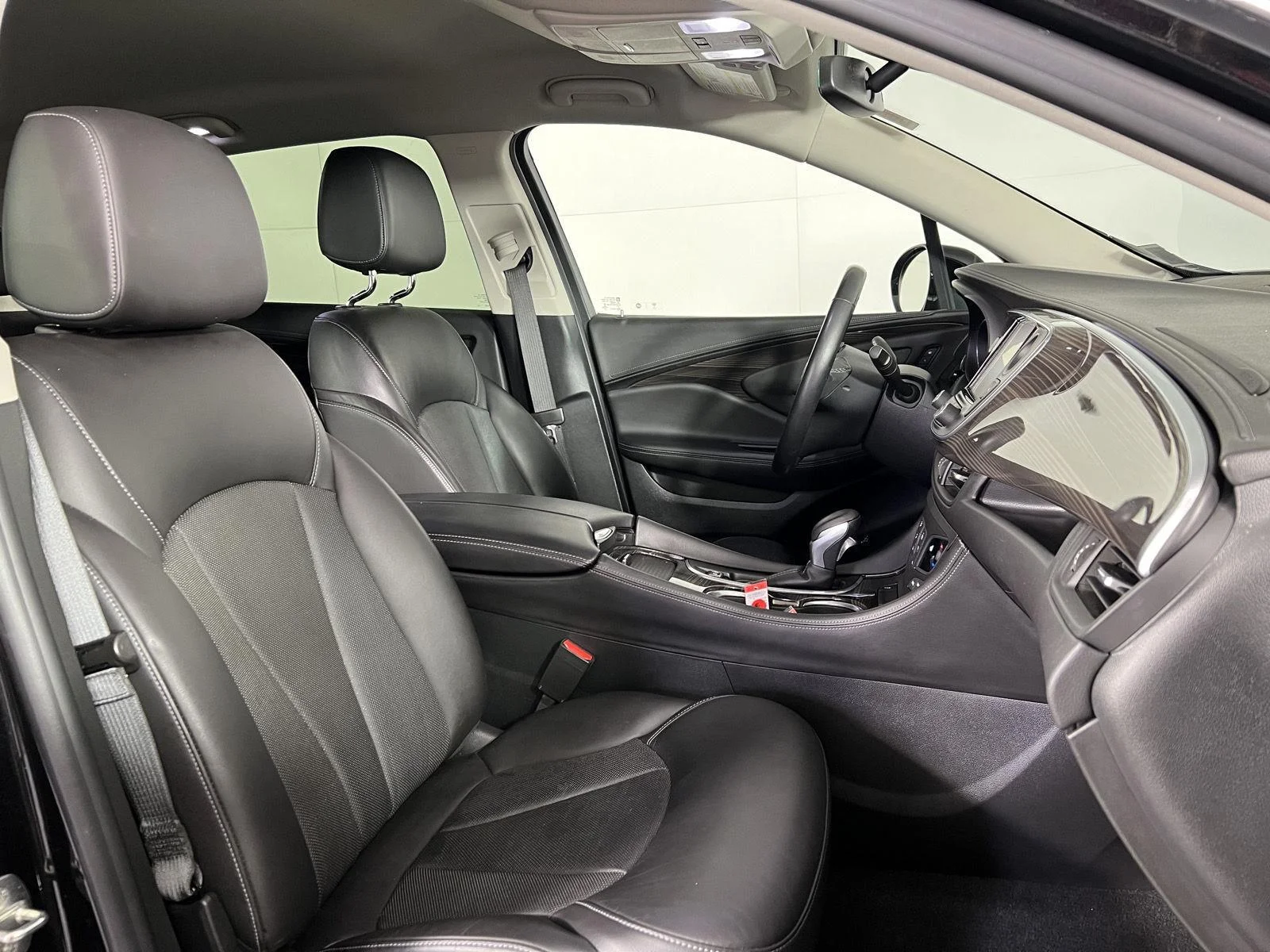 Used 2020 Ebony Twilight Metallic Buick Essence image 31