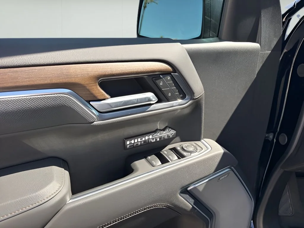 New 2026 Black Chevrolet High Country image 10