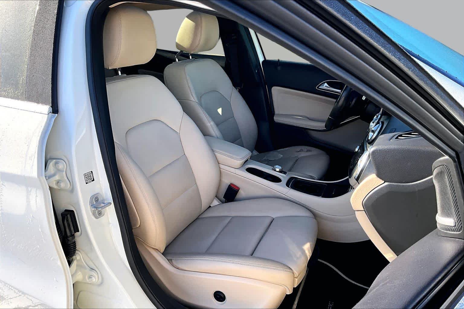 Used 2017 Cirrus White Mercedes-Benz GLA 250 image 9