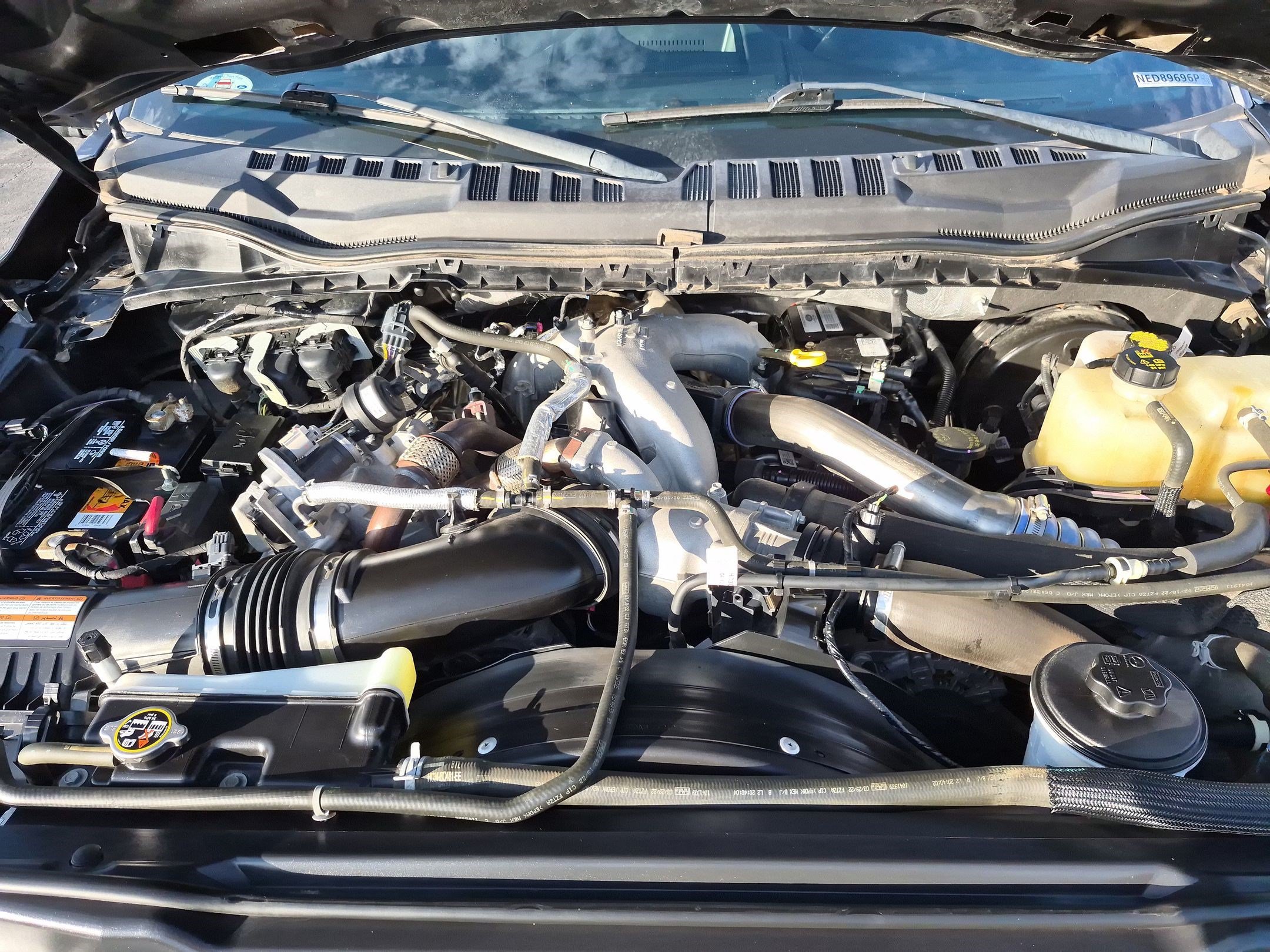 Used 2022 Gray Metallic Ford LARIAT image 33