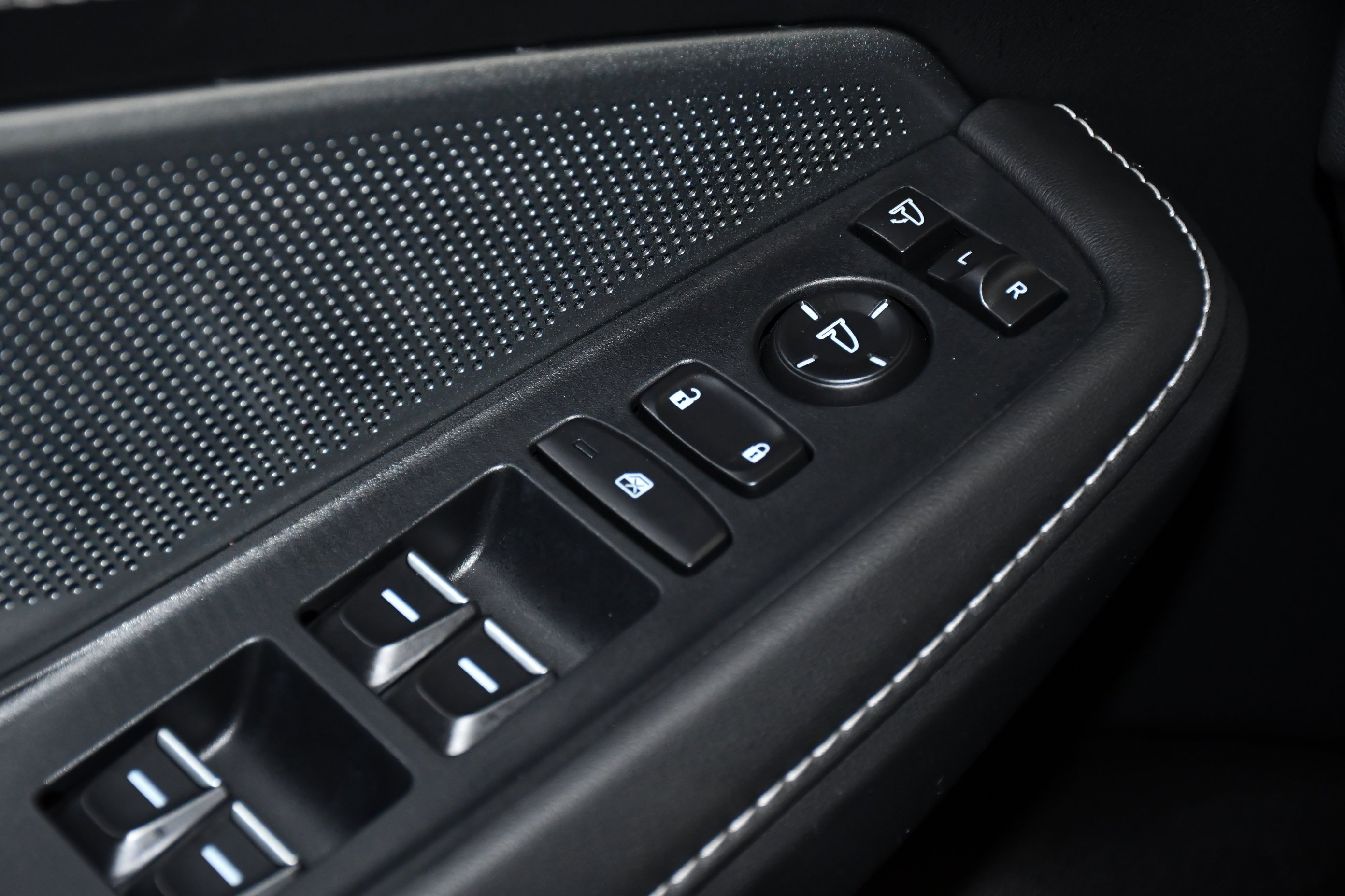 2025 Acura MDX Advance Package - Photo 31