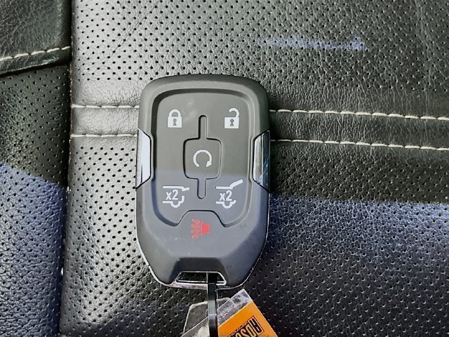 Used 2019 DARK SKY METALLIC GMC Denali image 32
