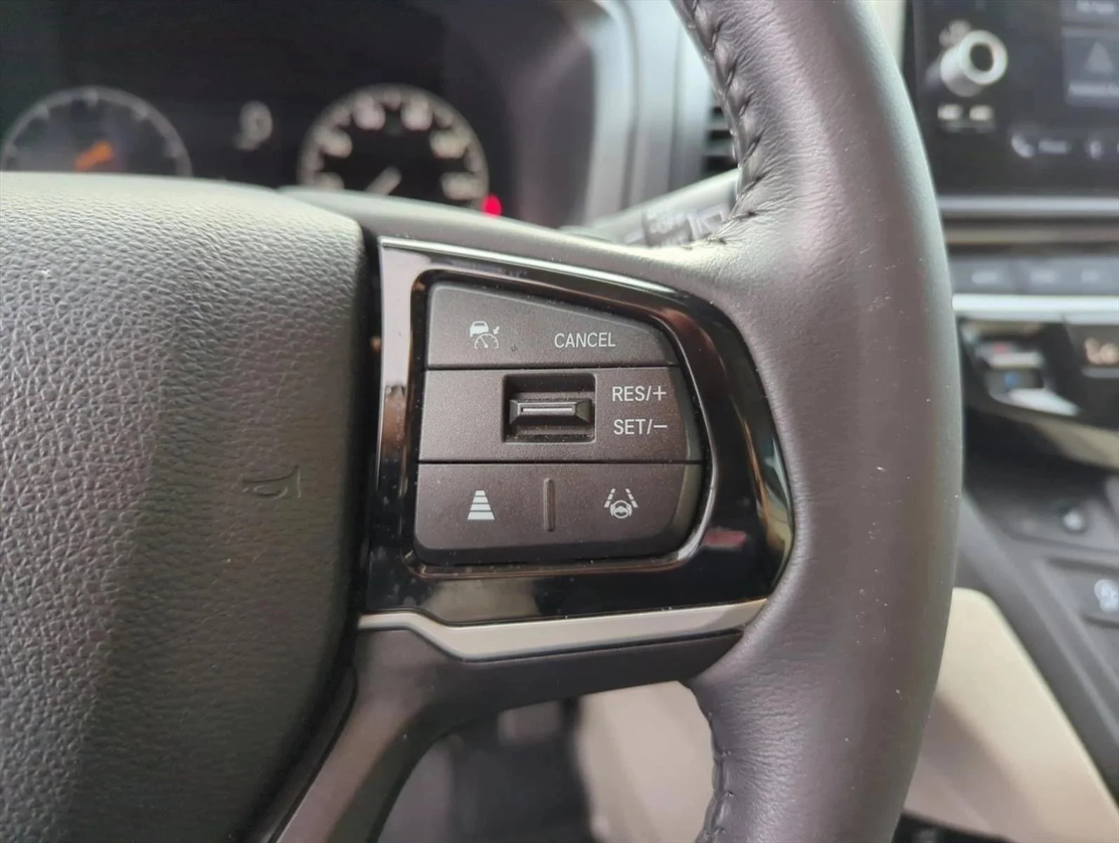 Used 2025 Gray Honda EX-L image 16