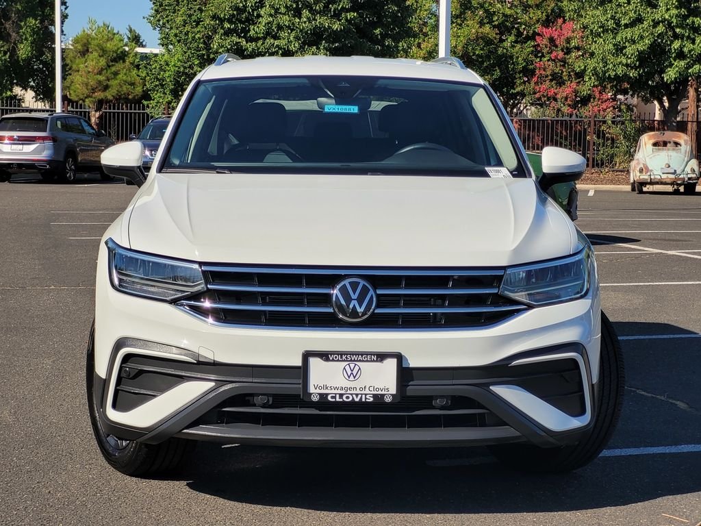 Used 2024 White Volkswagen 2.0T SE image 3