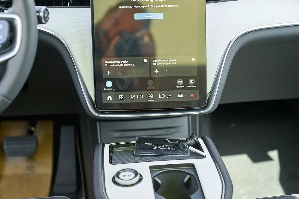 New 2026 Aurora Silver Volvo Ultra image 31