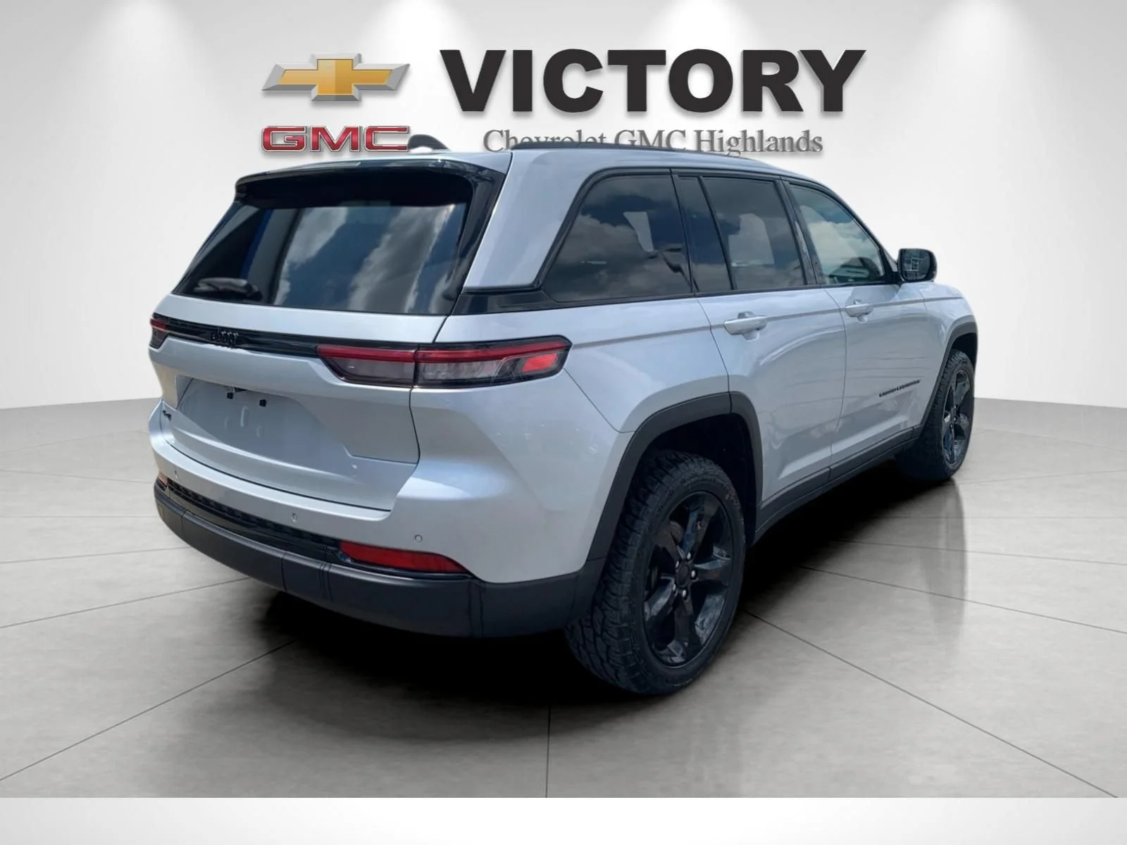 2023 Jeep Grand Cherokee Altitude - Photo 3