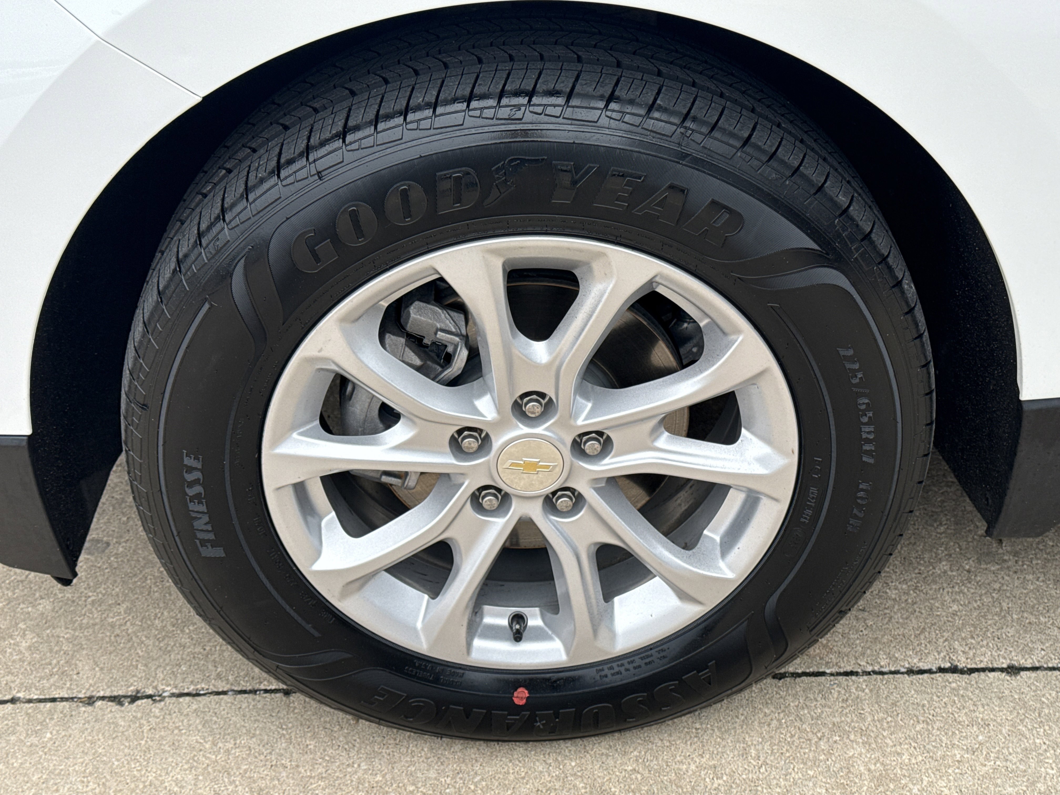 Used 2021 SUMMIT WHITE Chevrolet LS image 14