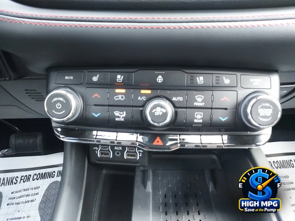 Used 2025 White/off-white Dodge R/T Plus image 19