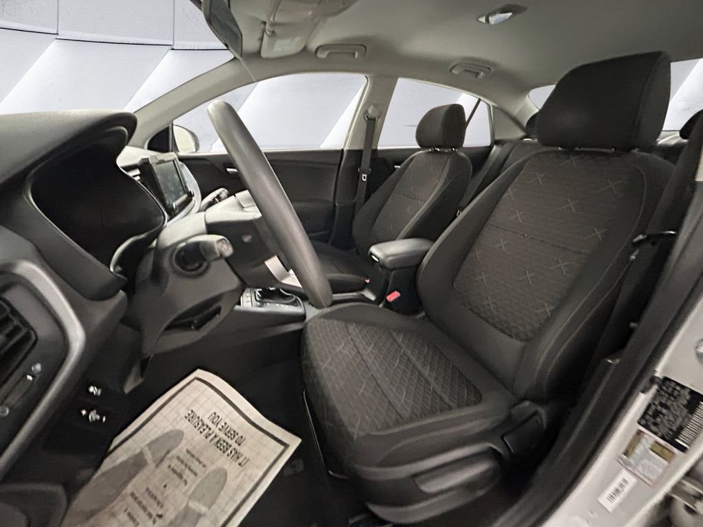 Used 2019 Silver Kia S image 8