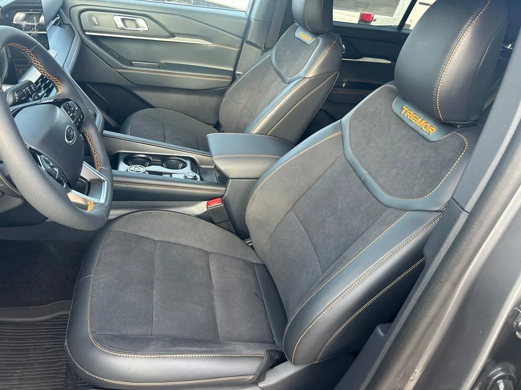 New 2026 Carbonized Gray Metallic Ford Tremor® image 10