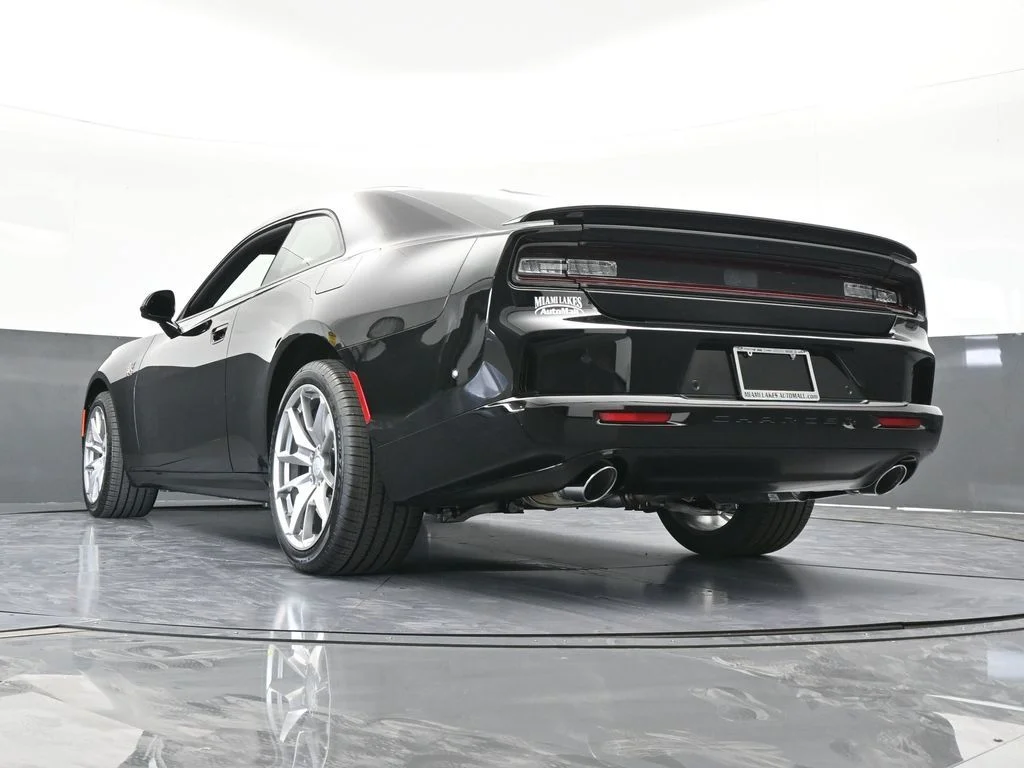 New 2026 Diamond Black Crystal Pearlcoat Dodge Scat Pack image 51