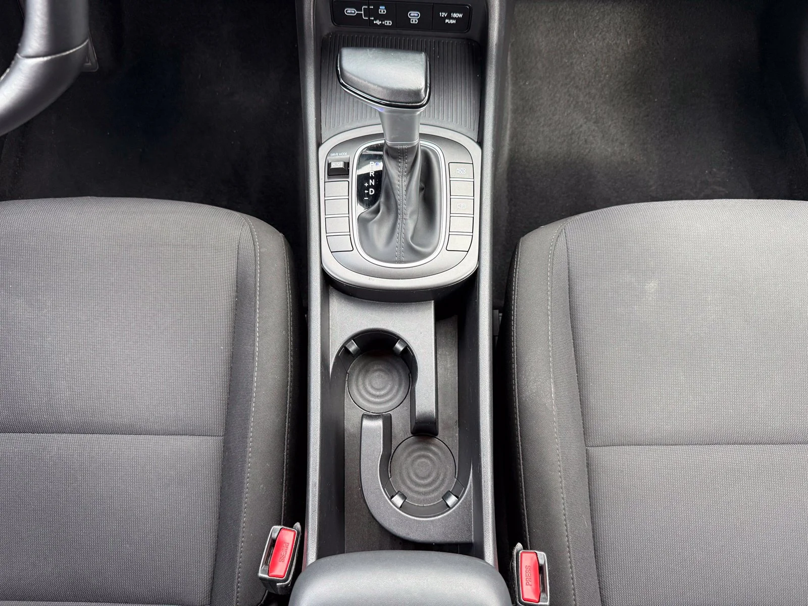 2025 Hyundai Kona SEL - Photo 27