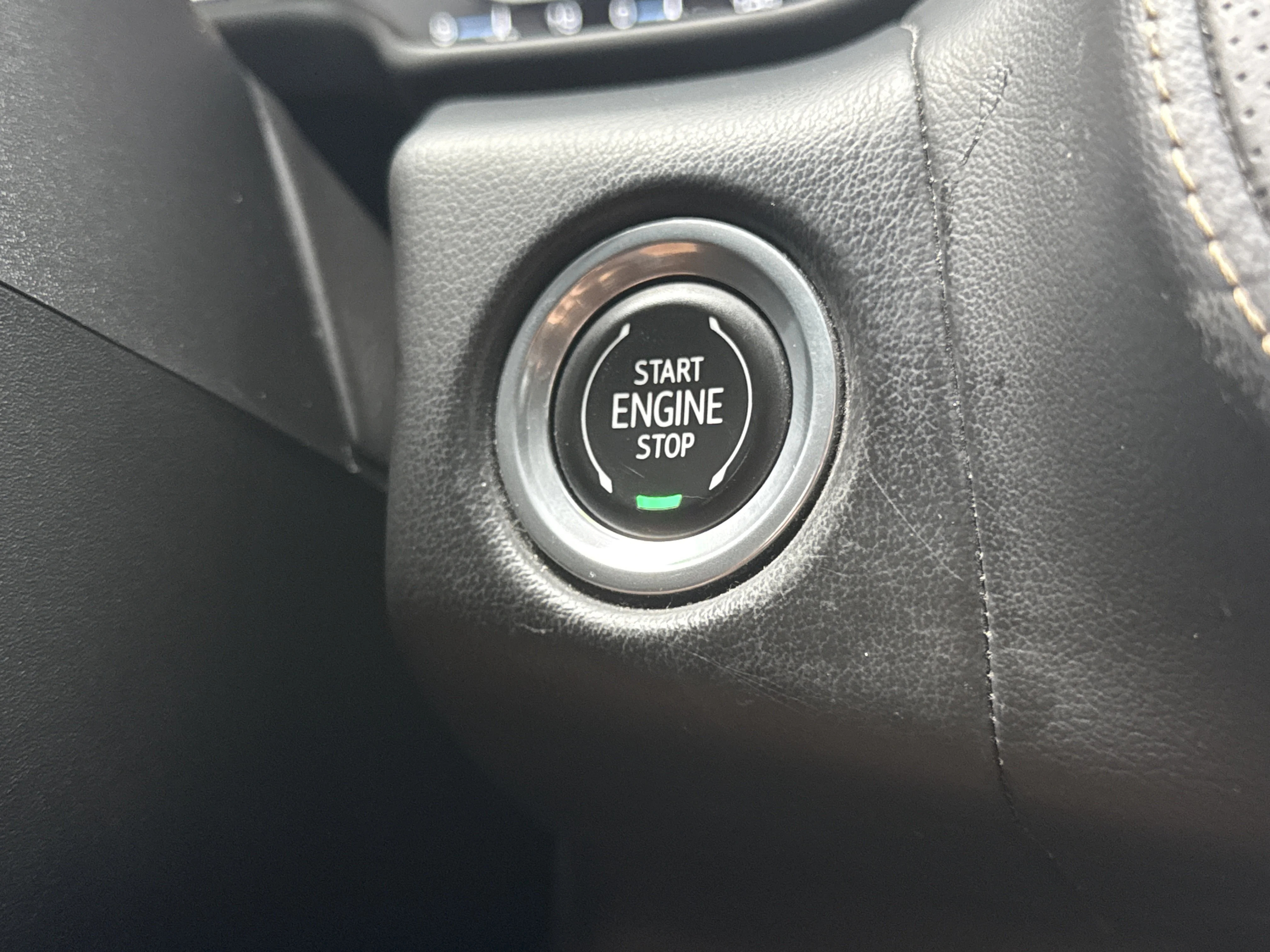 Used 2023 Onyx Black GMC SLT 4WD image 30