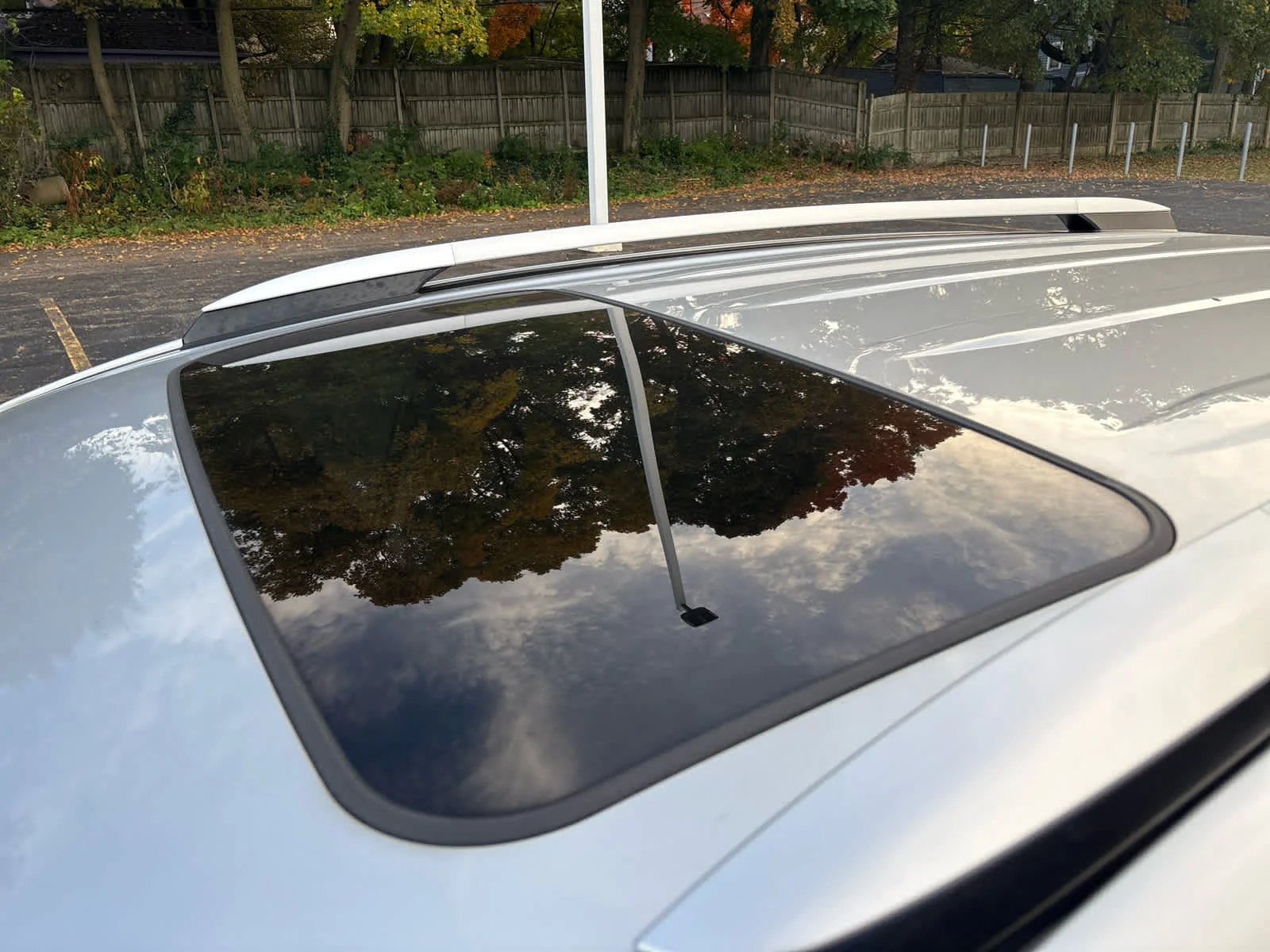 Used 2015 Classic Silver Metallic Toyota XLE image 7
