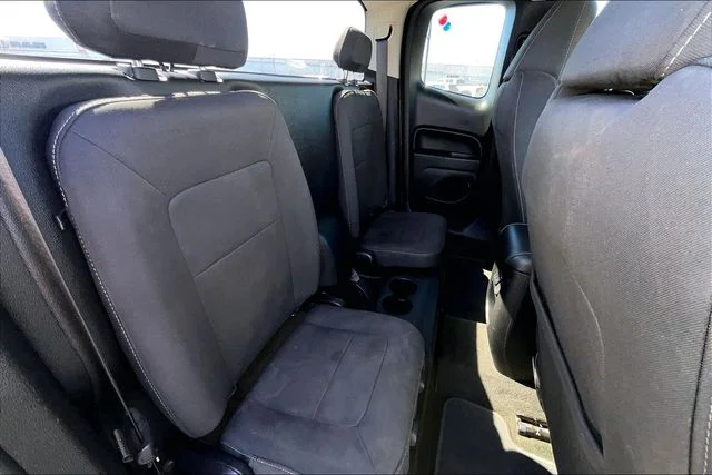 Used 2017 Silver GMC SLE1 image 28