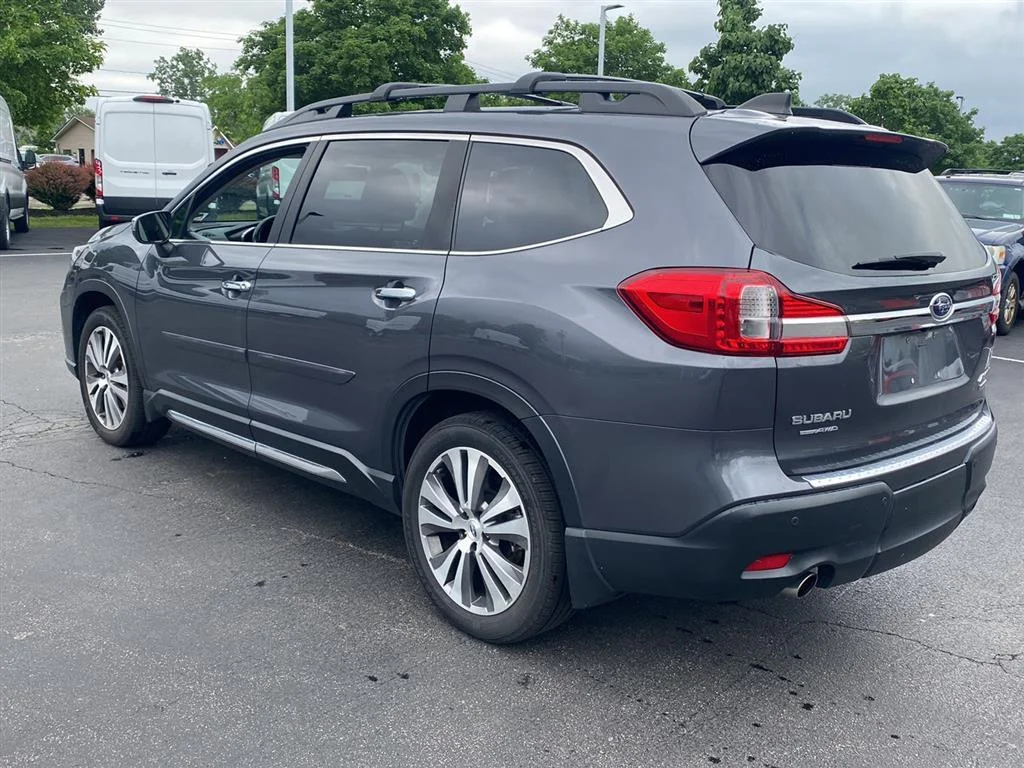 Used 2020 Magnetite Gray Metallic Subaru Touring image 9