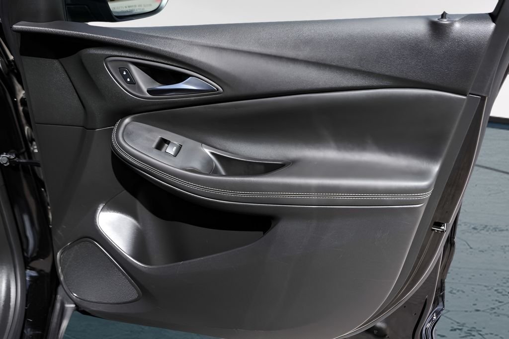 Used 2023 Black Buick Essence image 32